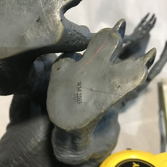 Vintage 2014 Velociraptor Dinosaur Rubber Toy Large 10" Tall 19" Long - Picture 4 of 8